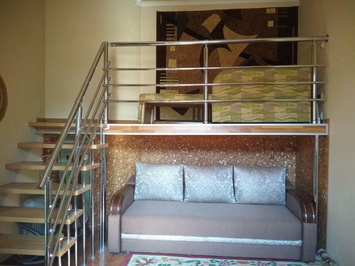 לבוב Pleasurable Apartment Near The Khotkevych Palace מראה חיצוני תמונה